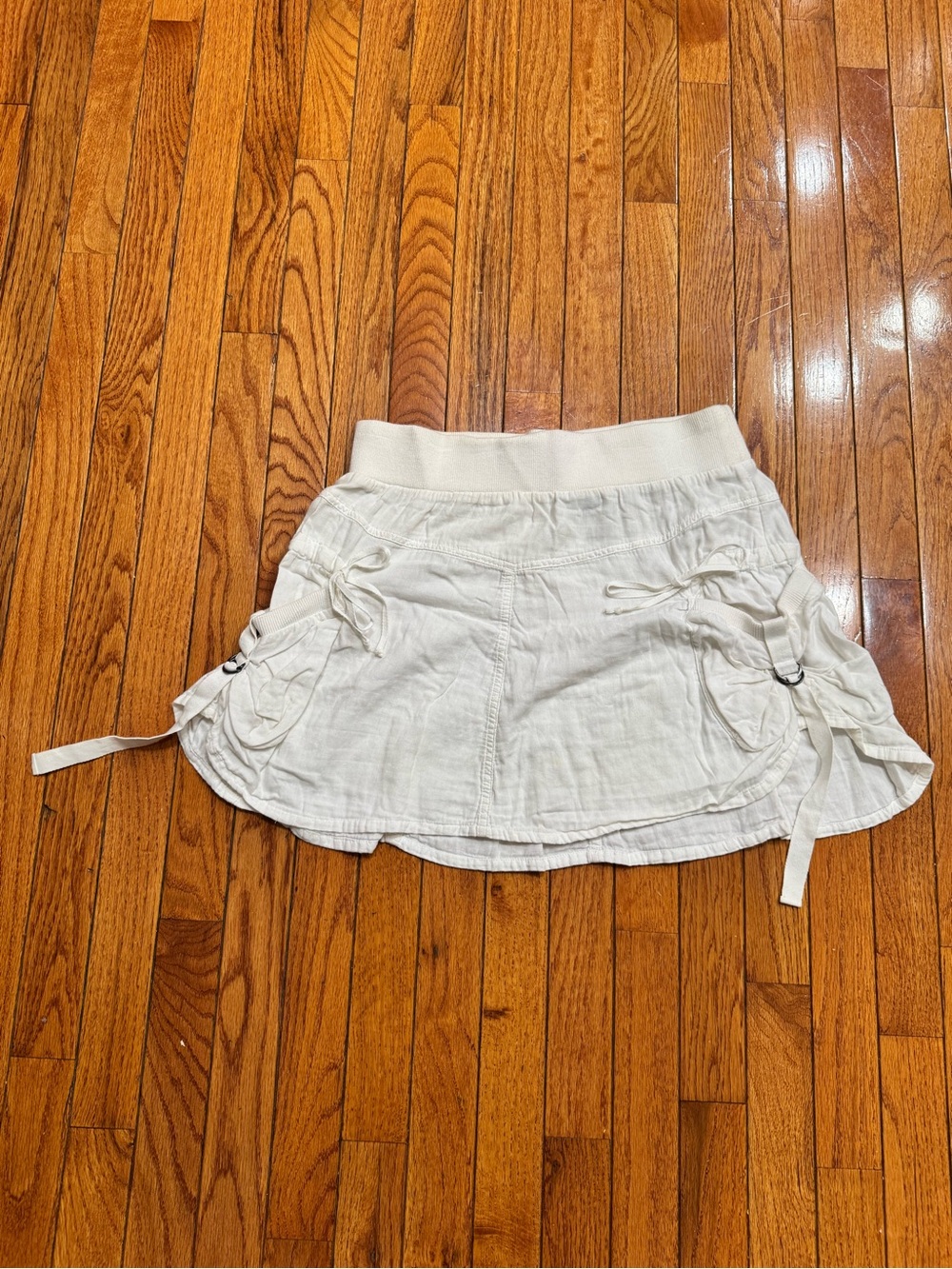 H&M White Mini Skirt with Side Ties and pockets